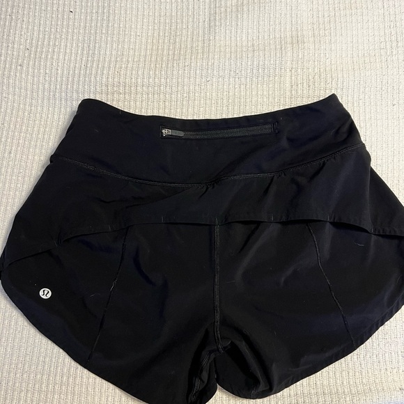 Lululemon black shorts “speed up” style size 4 - Picture 2 of 3